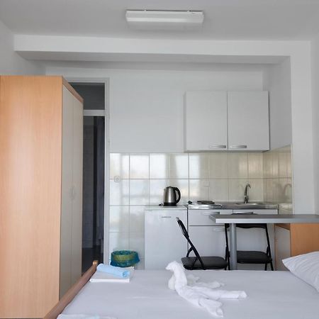 Apartments Ivica - Beachfront درفينيك المظهر الخارجي الصورة
