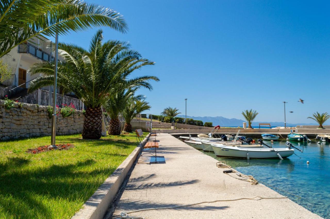 Apartments Ivica - Beachfront درفينيك المظهر الخارجي الصورة